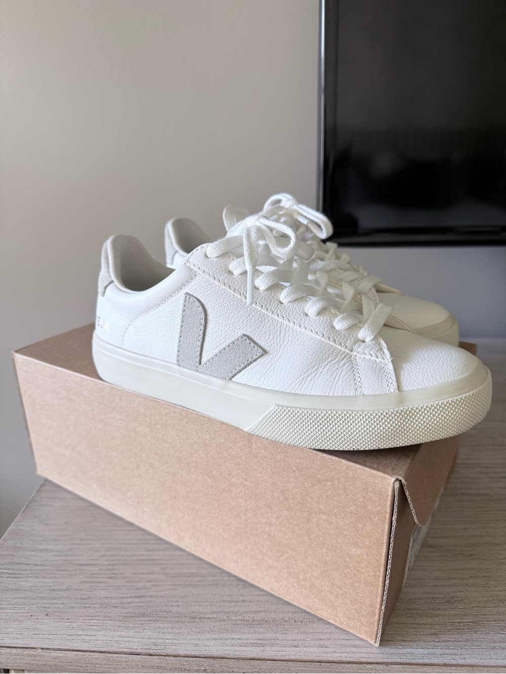 Veja Extra White/Natural Suede Campo Leather Low-Top Sneakers